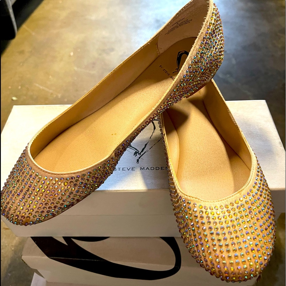 Beautiful Flats by Steve Madden